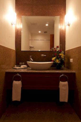 Lewis Grand Hotel