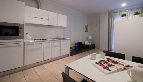 Biondelli Halldis Apartments