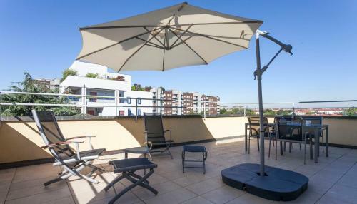 Biondelli Halldis Apartments