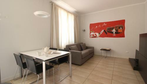 Biondelli Halldis Apartments