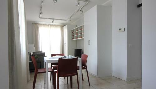 Biondelli Halldis Apartments