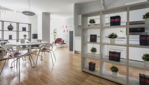 Biondelli Halldis Apartments