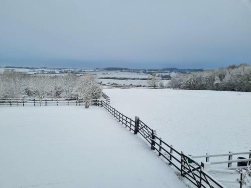 Paddock Cottage - Romantic Bolthole In Rural Idyll