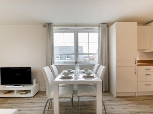 Pass The Keys Stunning 2 Bed Apartment With Free Onsite Parking