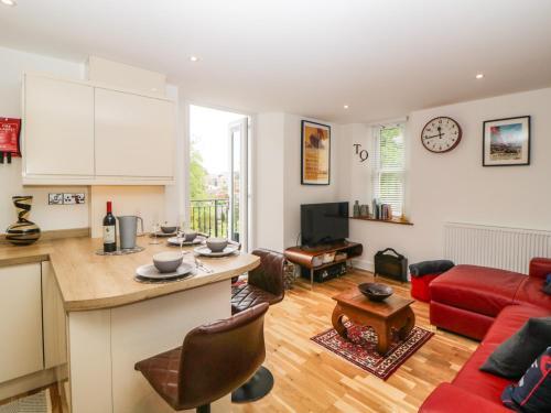 Apartment 4 10 Somers Court