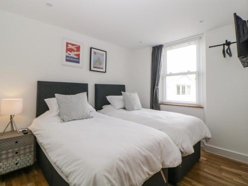 Apartment 4 10 Somers Court