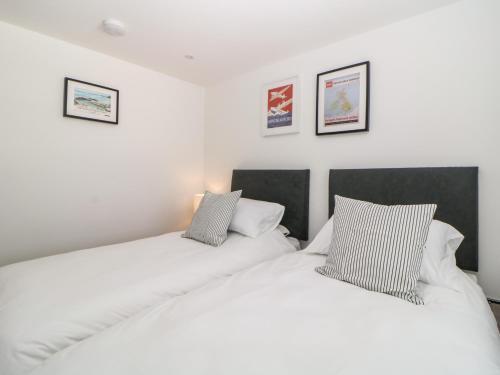 Apartment 4 10 Somers Court