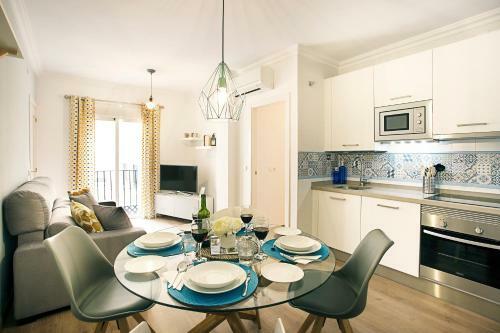 Bright & Quiet Apartment Malaga Center