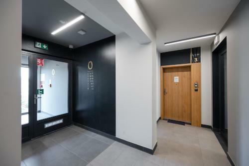 Miedziana Apartment Wroc?aw By Renters