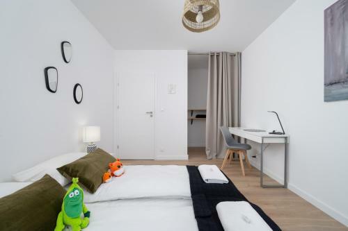 Miedziana Apartment Wroc?aw By Renters