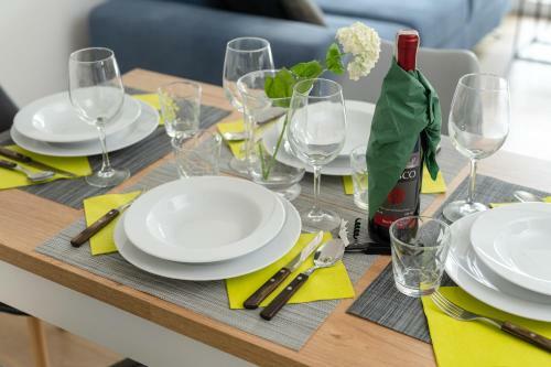 Miedziana Apartment Wroc?aw By Renters