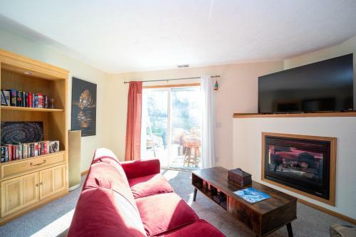 Apartamento Artsy 2 Bedroom Condo W/ Indoor Fireplace