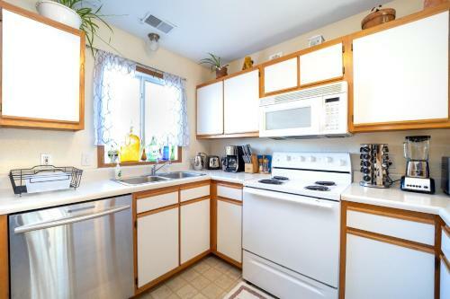 Apartamento Artsy 2 Bedroom Condo W/ Indoor Fireplace