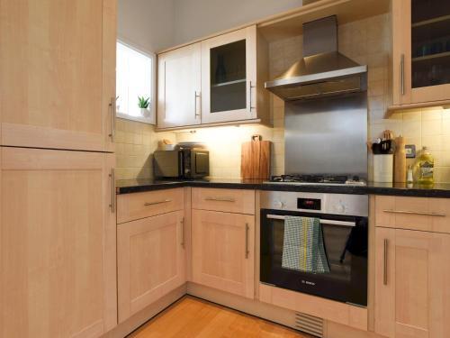 Pass The Keys 2bed Seafront Apartment With Fantastic Views And Parking