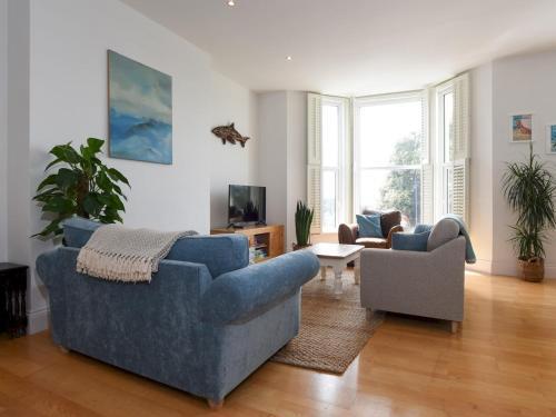 Pass The Keys 2bed Seafront Apartment With Fantastic Views And Parking
