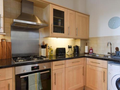 Pass The Keys 2bed Seafront Apartment With Fantastic Views And Parking