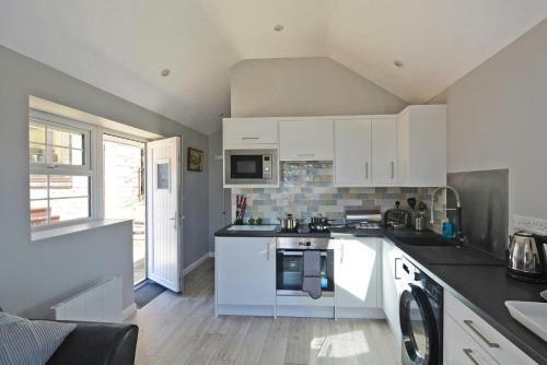 Stylish Ground Floor Conversion Near Bath And Priston With Outstanding Views