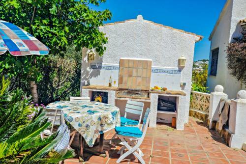 Villa Delf�n - Holiday Home With Swimming Pool In Moraira