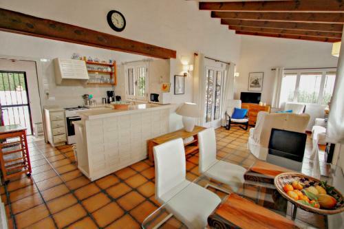 Villa Delf�n - Holiday Home With Swimming Pool In Moraira