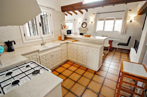 Villa Delf�n - Holiday Home With Swimming Pool In Moraira