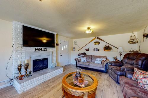 360 Cathy St
