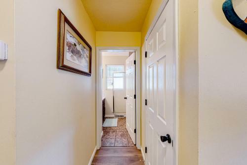 360 Cathy St