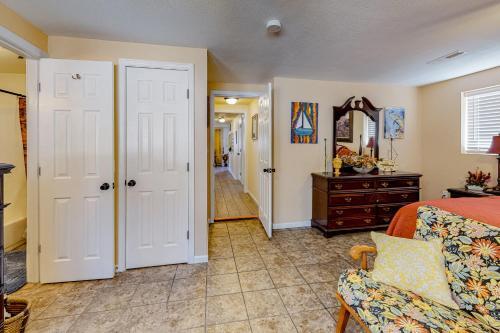 360 Cathy St