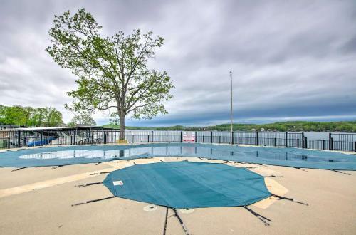 Apartamento Pet-friendly Lake Ozark Escape With Shared Pool