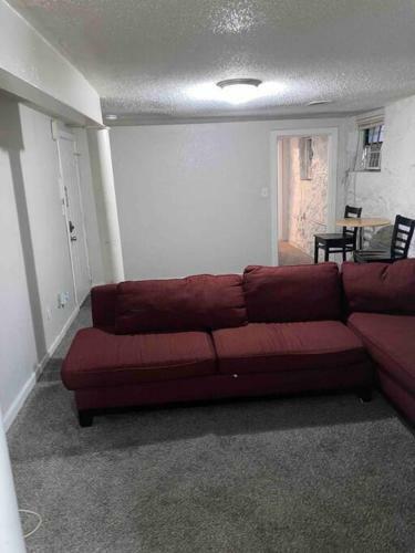 Quiet & Quaint Simple 1-bedroom Apartment