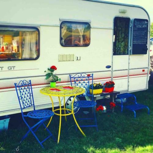 Sunnyside Eco Caravan, Close To Ysp And Cannon Hall