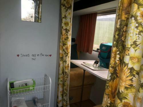 Sunnyside Eco Caravan, Close To Ysp And Cannon Hall