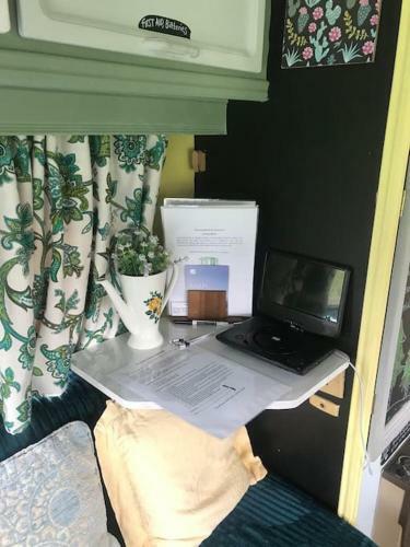 Sunnyside Eco Caravan, Close To Ysp And Cannon Hall