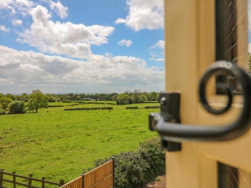Acorn Lodge