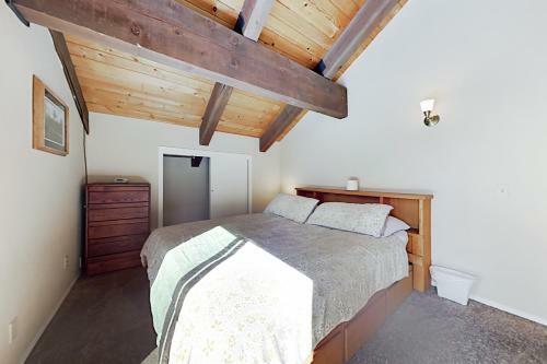 Sprawling Woodland Retreat