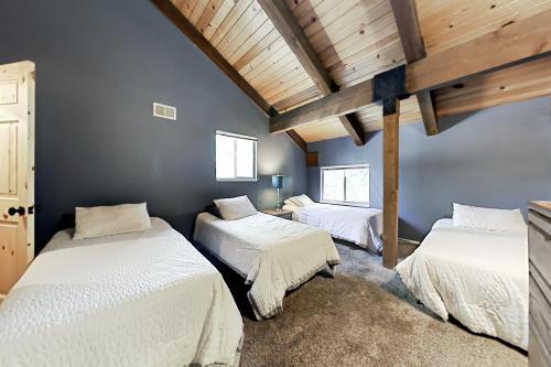 Sprawling Woodland Retreat