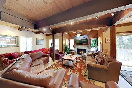 Sprawling Woodland Retreat