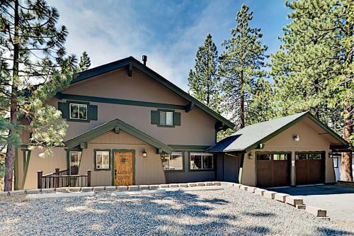 Sprawling Woodland Retreat