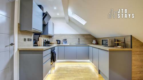 Apartamento Esplanade Heights By Jtb Stays
