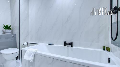 Apartamento Esplanade Heights By Jtb Stays