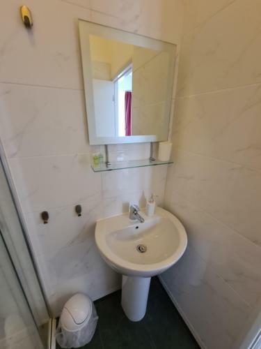 Meadowside Holiday Apartments
