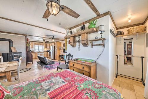 Apartamento Charming Capitan Escape With Mtn Views And Porch!