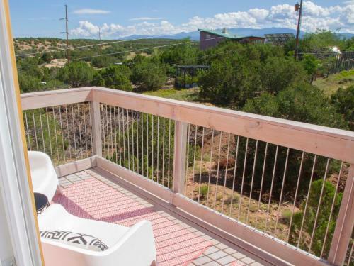 Casa Strega - Beautiful, Colorful Santa Fe Getaway (w/views!)