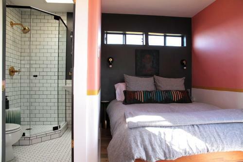 Casa Strega - Beautiful, Colorful Santa Fe Getaway (w/views!)