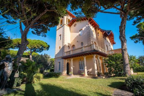 Heritage Beach Villa North Barcelona