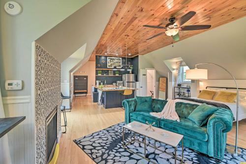 Apartamento Stylish Studio With Fireplace About 3 Mi From Dtwn!