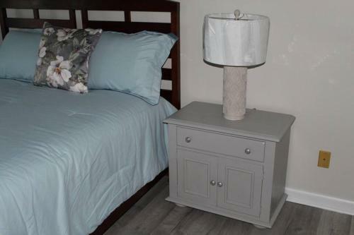 Cheerful 2-bedroom, 2 Bath With Private Parking