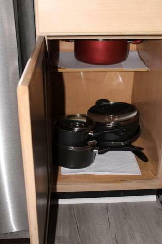 Cheerful 2-bedroom, 2 Bath With Private Parking