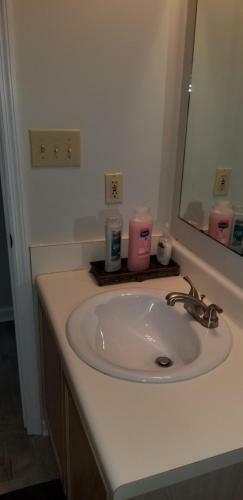 Cheerful 2-bedroom, 2 Bath With Private Parking