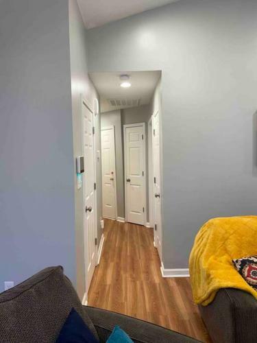 Stylish, Pet Friendly & Mins To Everything!