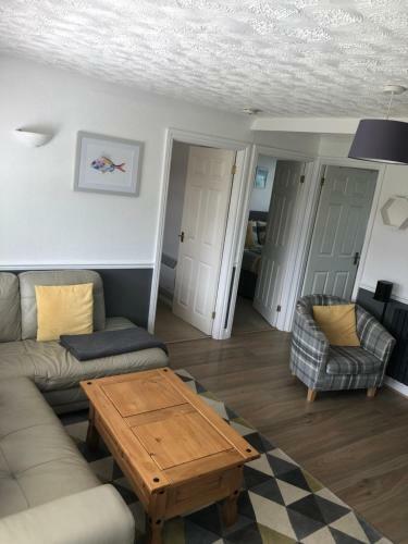 Chalet Bonair Spacious Comfortable 2 Bedroom Chalet Sleeping 4 Dartmouth